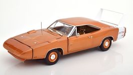 Dodge Charger Daytona 1969 Kupfer met. / weiss      1:18