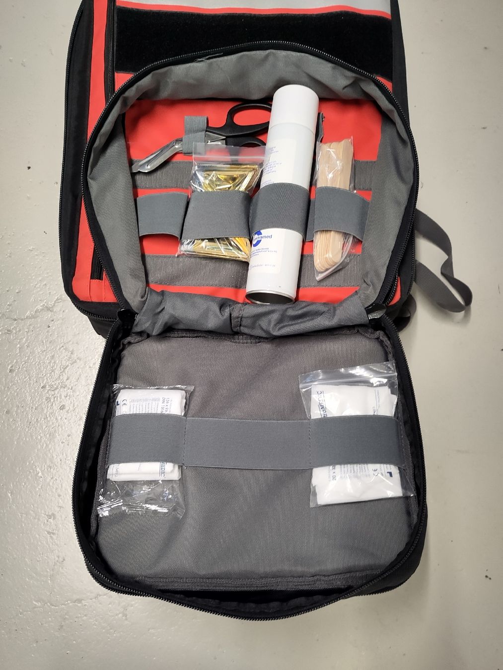 Kit di pronto soccorso: ultraMEDIC Rucksack Erste Hilfe rot schwarz  – Usato da Effretikon venduto da pemko 2