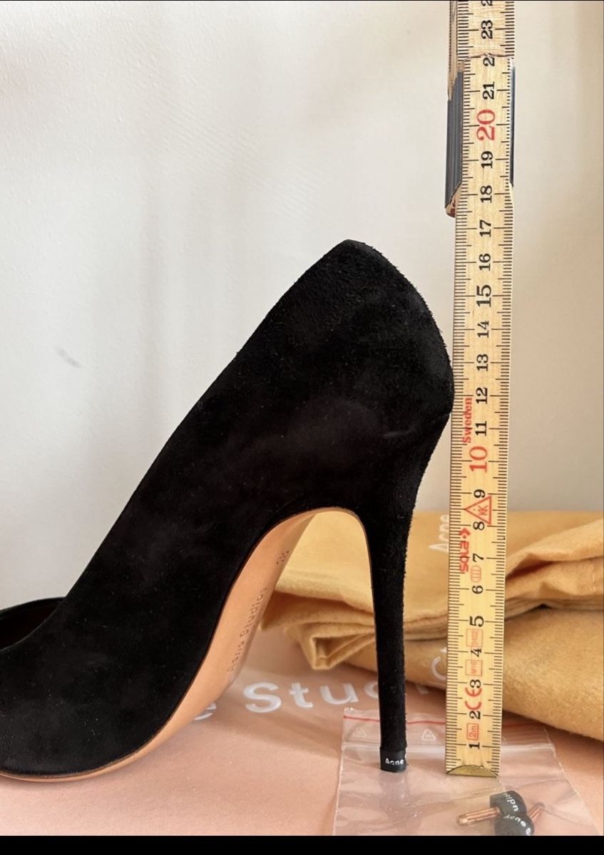 Acne Studios Scarpe da donna: Acne pumps – Usato da Arlesheim venduto da COMA14 1