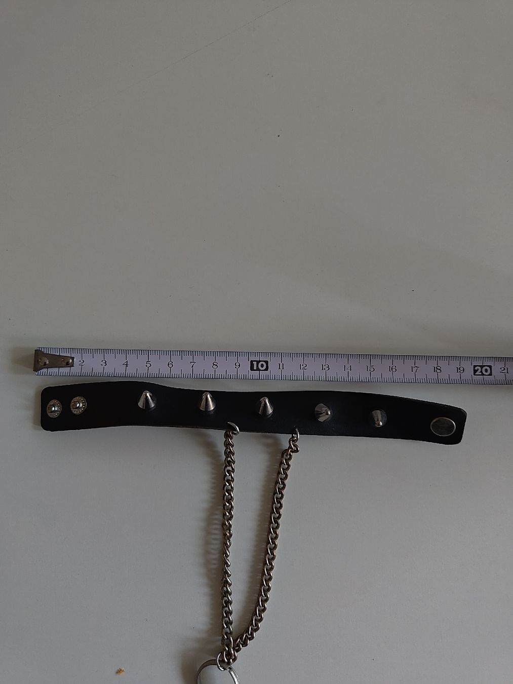 Bracciali & Braccialetti: Lederarmband mit Spitznieten – Nuovo (secondo la descrizione) da Raron venduto da hochheiliger 1