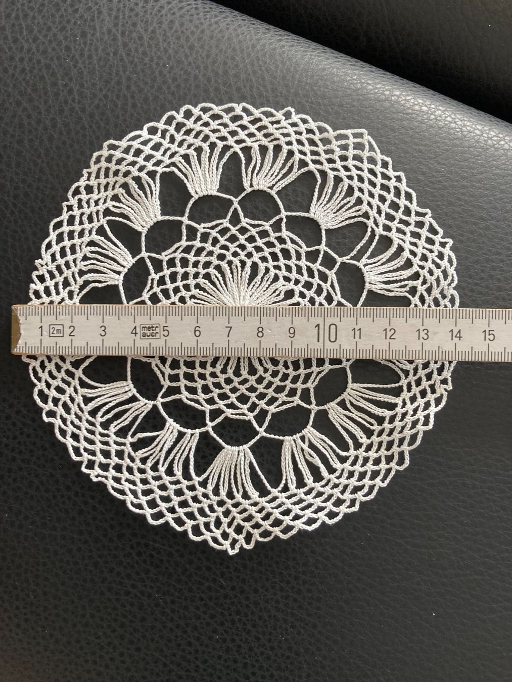 Sottobicchieri: filigranes  Spitzendeckchen  Handarbeit gehäkelt – Usato da Subingen venduto da ArtBead 3