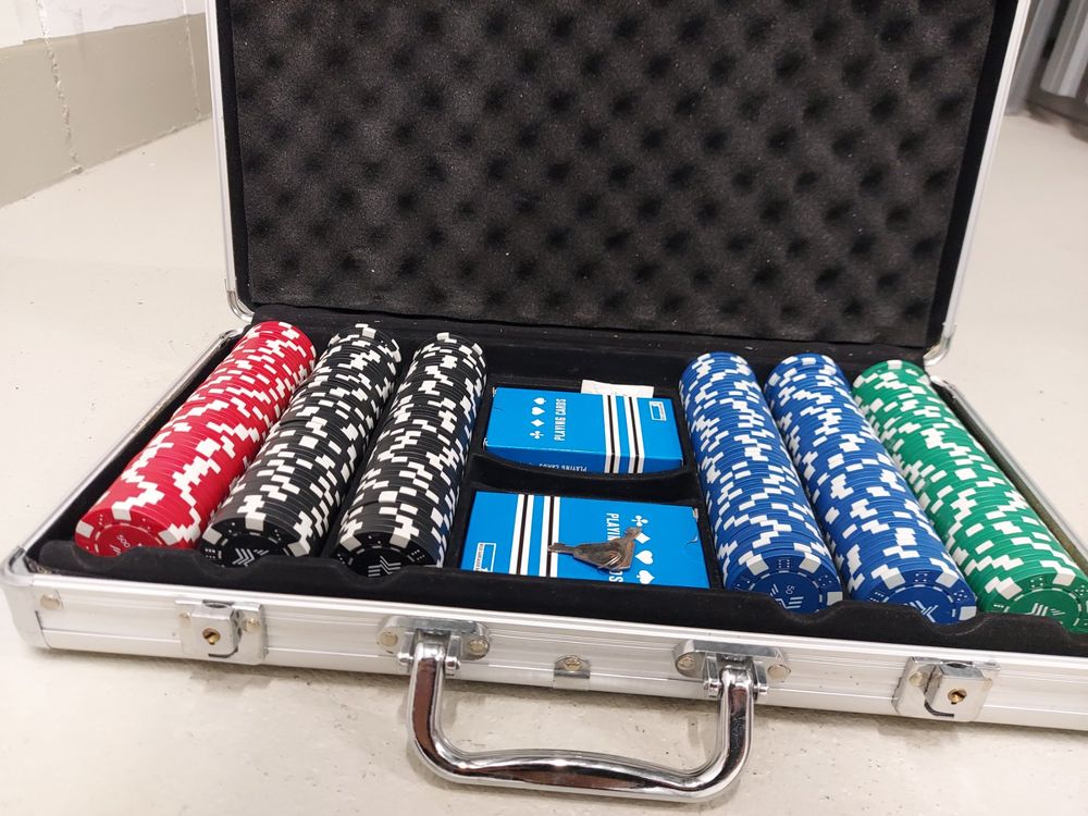 Poker Koffer mit 500 Chip | Kaufen auf Ricardo