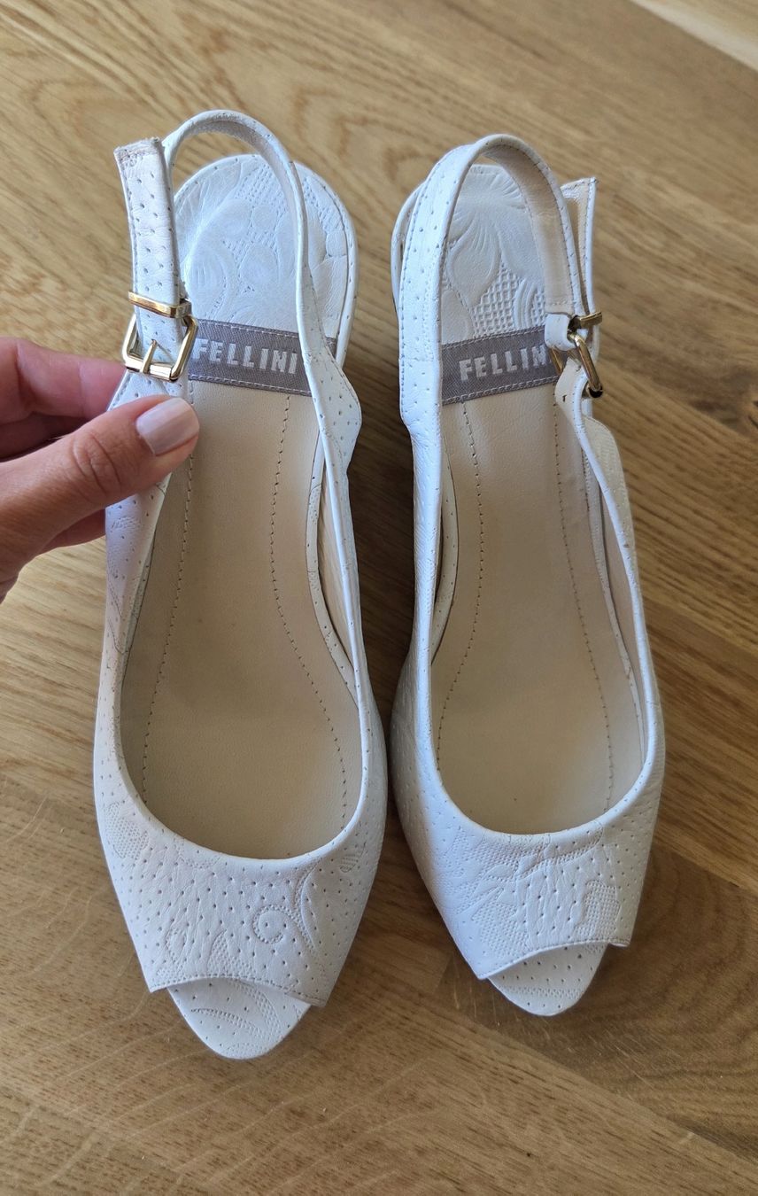 Chaussures femmes: Fellini Pumps Damenschuhe – Neuf avec emballage d'origine à Zug par opo_cy5d 9