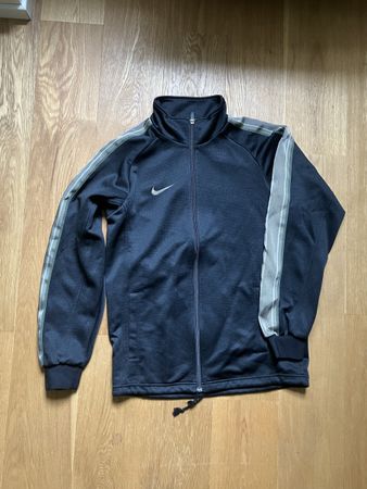 Trainingsjacke Nike schwarz Grösse M guter Zustand