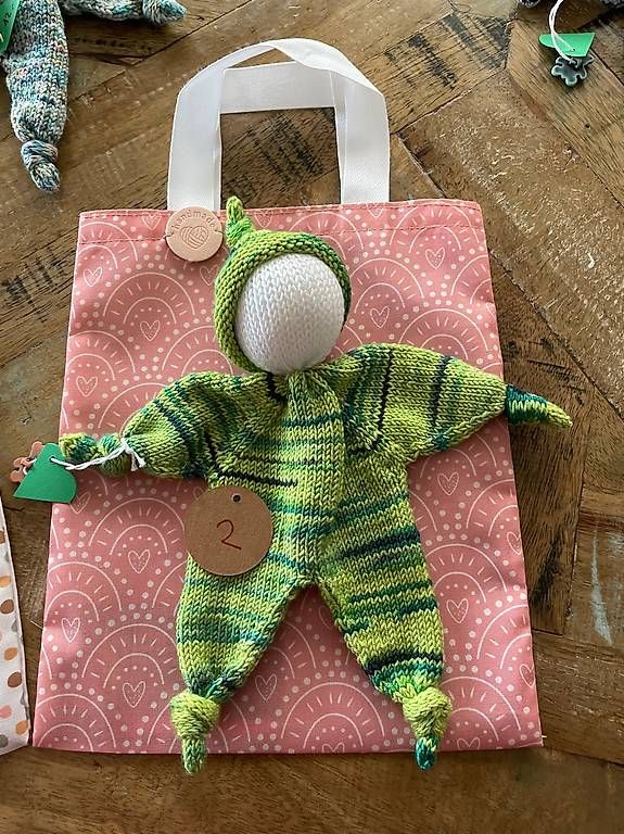 Spielzeuge: Schmusezwergli mit Geschenksäckli handgestrickt – Neu und originalverpackt aus Liestal von Strigg-Grossmami 2