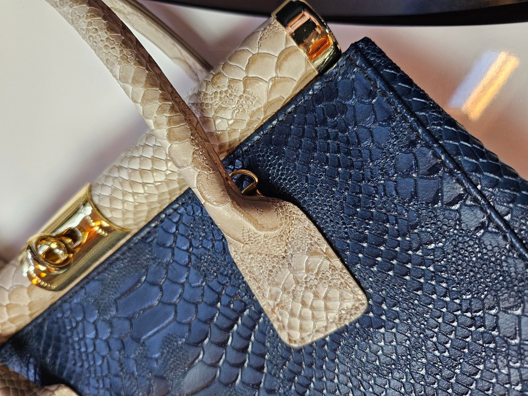 Borse da donna: Handtasche ; Marke Giada;  Made in Italy – Usato da Einigen venduto da Pretorius66 3
