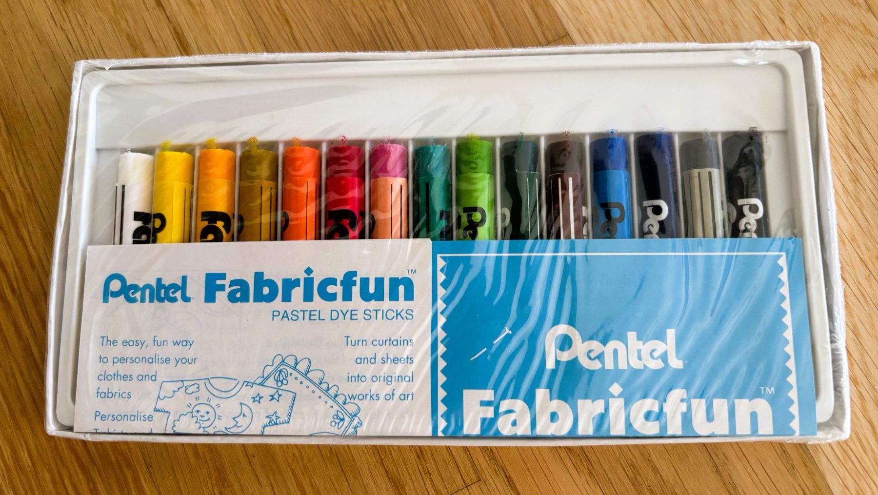 Penna & Evidenziatori: Pentel Fabric Fun Textilstifte 15 Farben neu – Nuovo e nell'imballaggio originale da Riehen venduto da vendita 2