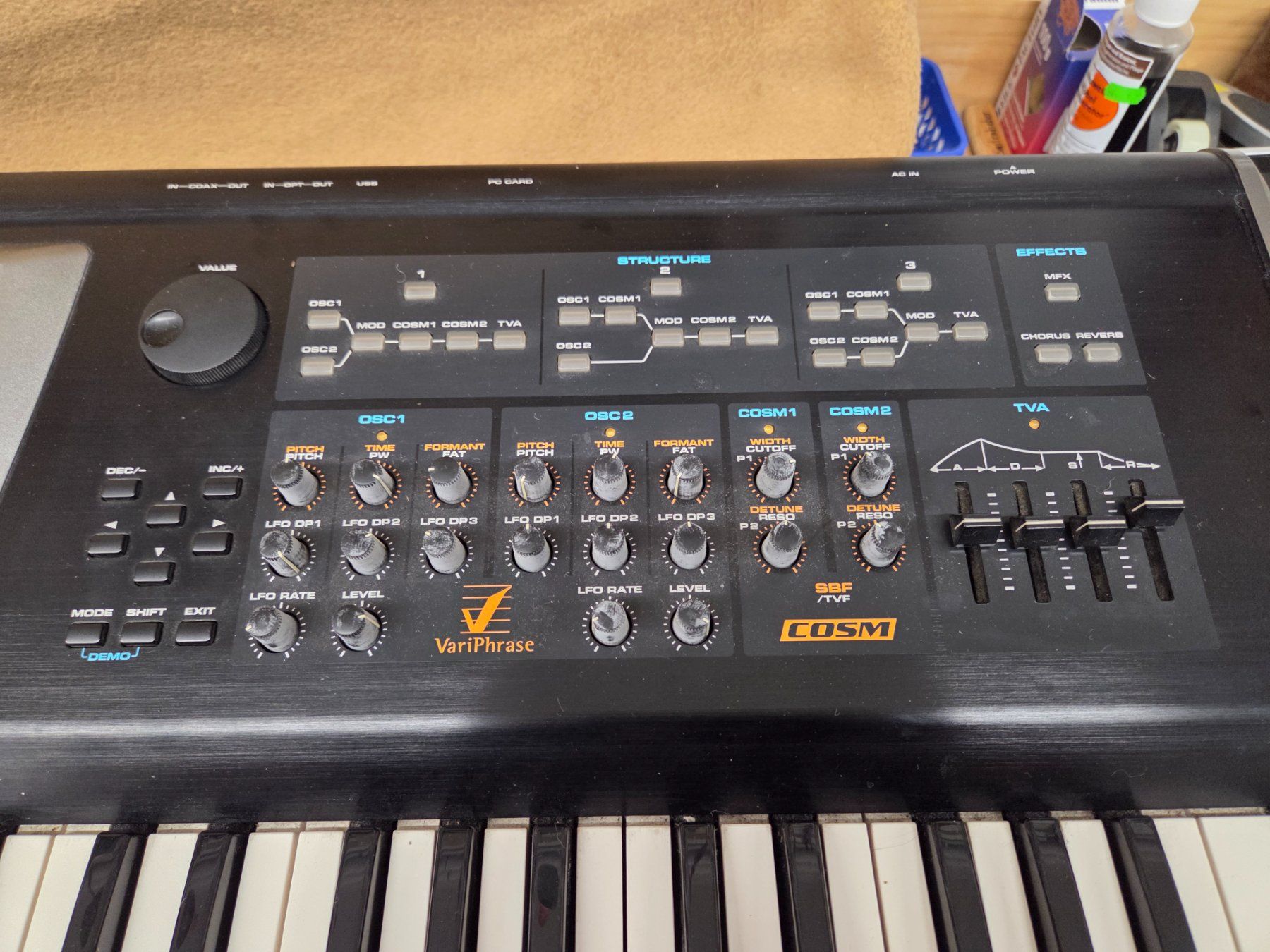 Roland Strumenti musicali: Roland V-Synth Keyboard (Firmware Version 1.14) – Usato da Bern venduto da BaernerBrocki 2