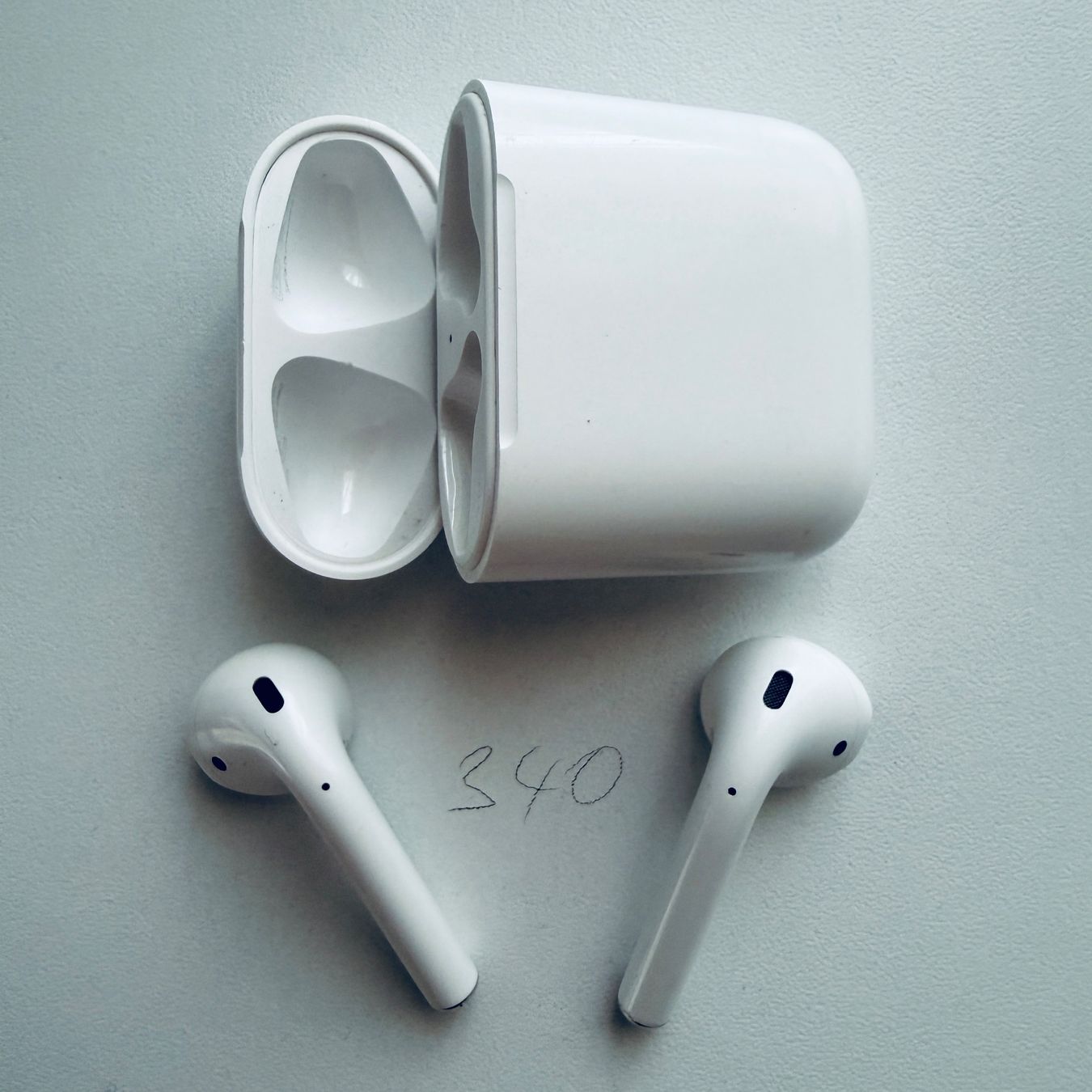 Apple Cuffie: Original Apple AirPods 2 Gen. Wireless Kopfhörer & Case – Usato da Basel venduto da MY.AIRPODS.SHOP 3