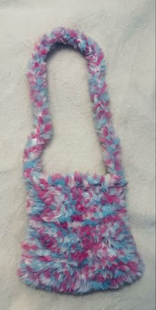 Flauschige Handtasche in Pastellfarben -Neu für Frühling!