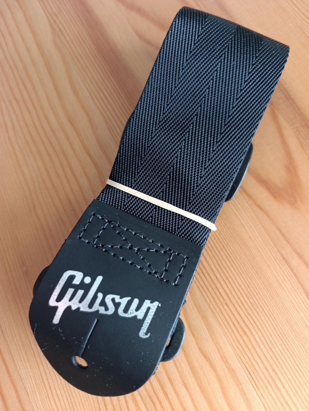 Gibson Strumenti musicali: Gibson Gitarrengurt – Nuovo (secondo la descrizione) da Bern venduto da sim_8y66