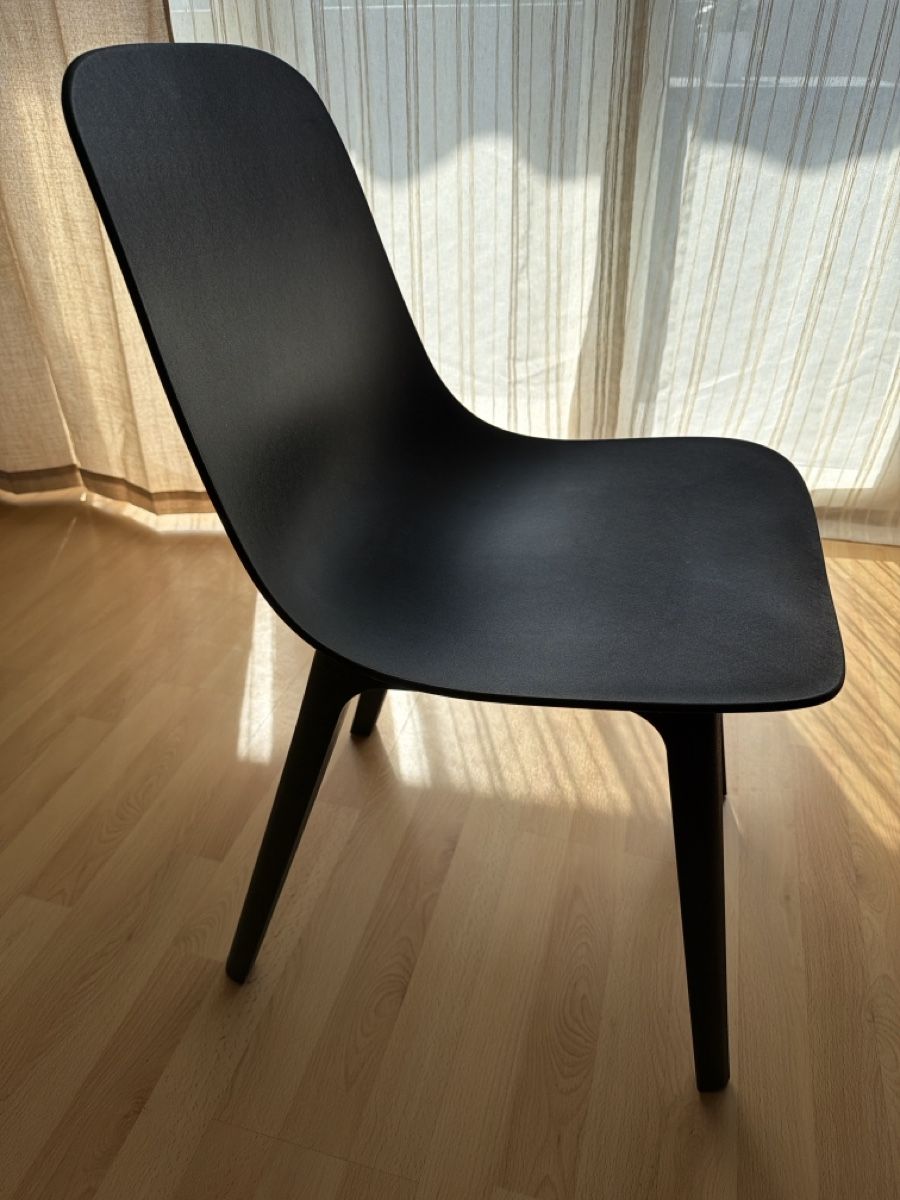 Set di tavolo e panche: Runde Schwarze Esstisch mit 4 Stühle – Nuovo (secondo la descrizione) da Luzern venduto da sof_m7x9 1