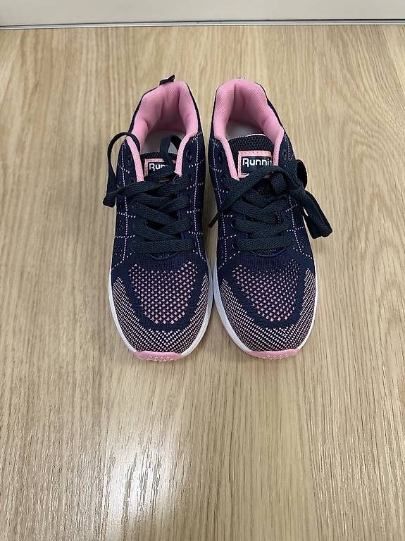 Scarpe per ragazze: Neue, leichte Sommerschuhe Gr. 35/36 – Usato da Gattikon venduto da tanja051 2