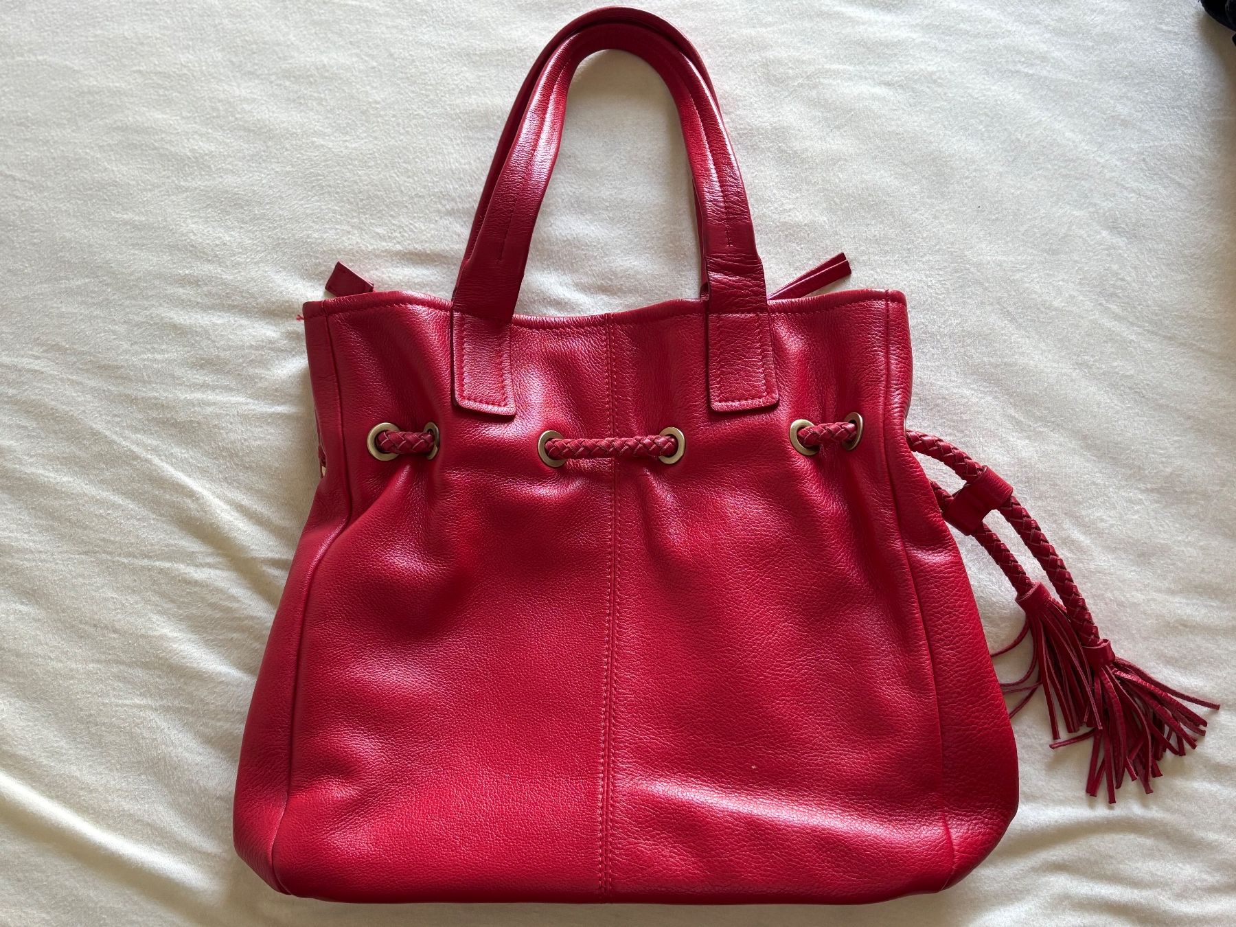 Taschen für Damen: Grand sac en cuir rouge – Gebraucht aus Cossonay-Ville von ale_k9mh 1