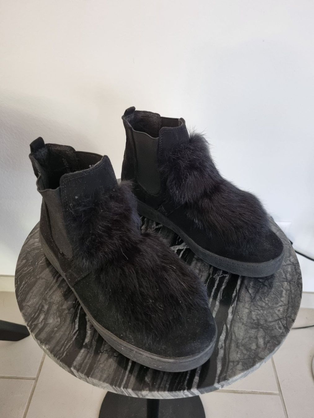 Damenschuhe: Stiefeletten mit Kunstfell Gr 37 – Gebraucht aus Bassersdorf von Sandy456