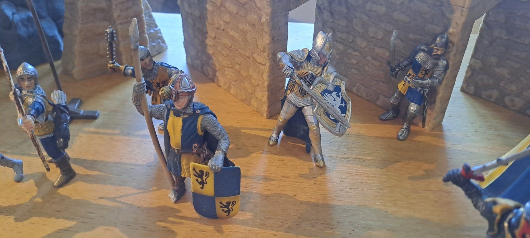 Schleich Giocattoli: Schleich Burg nicht komplett – Usato da Bitsch venduto da jajo79076 3