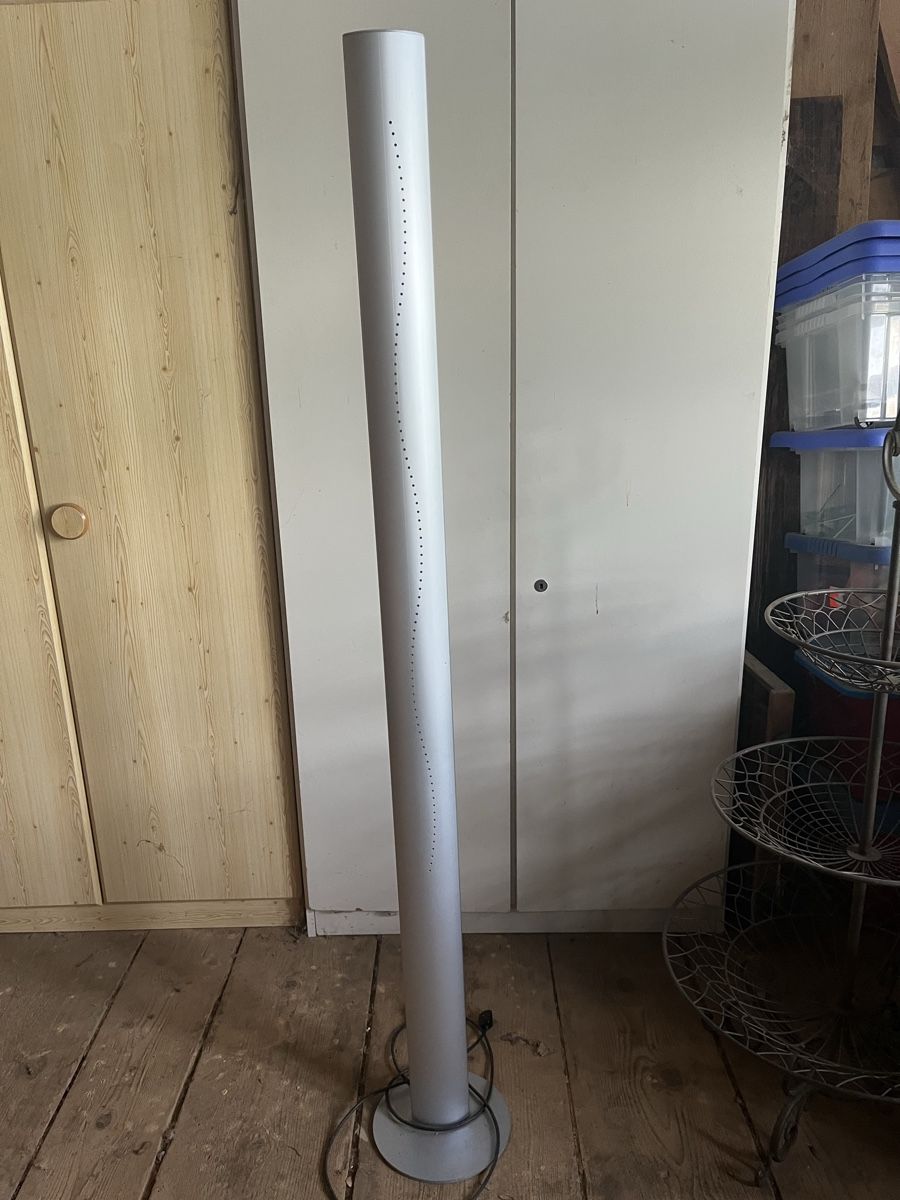 Interio Lampes: 2 Ständerlampen Interio – D'occasion à Schwendibach par didu12