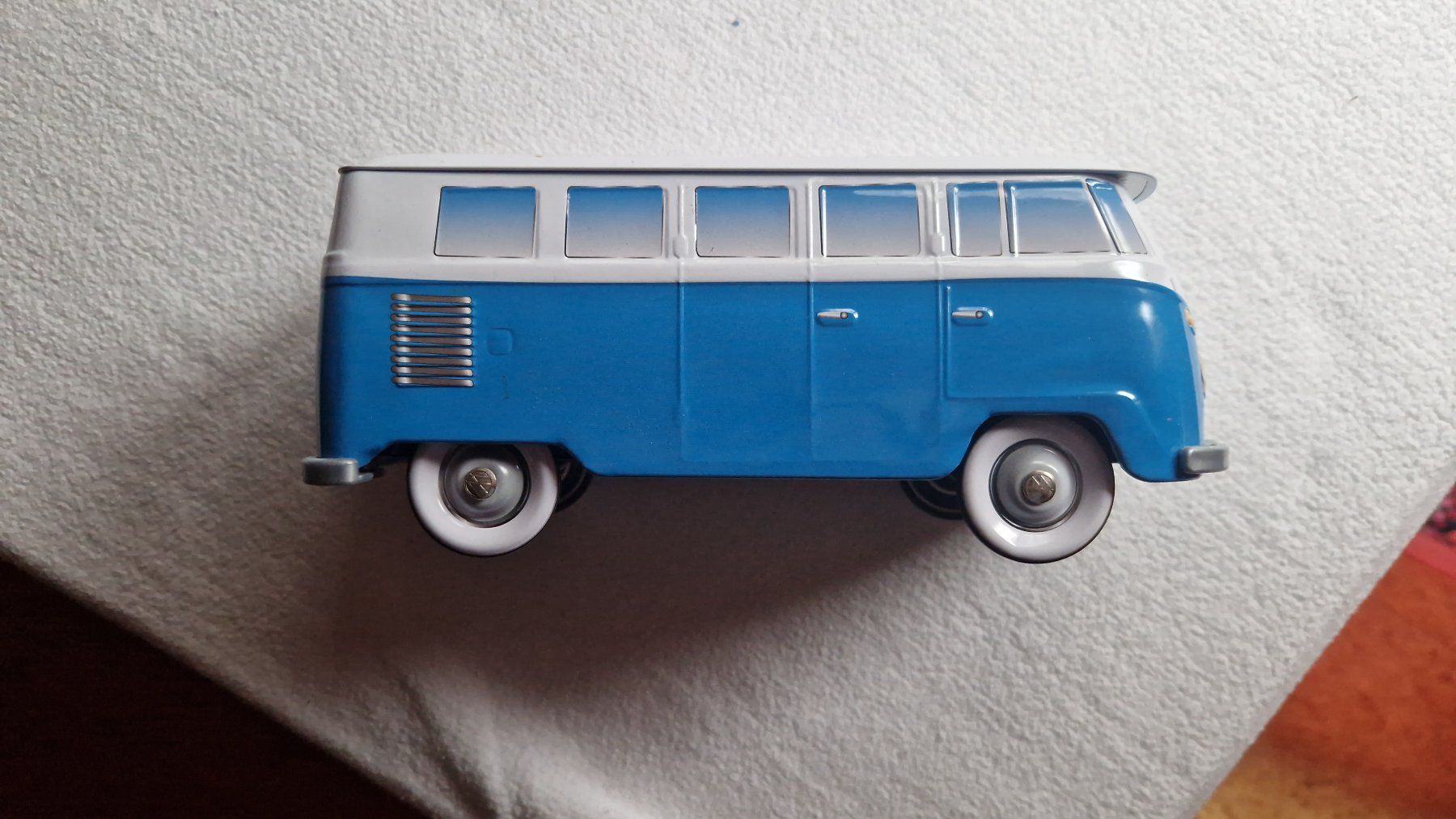 Alle Dekorationen: VW BUS Dose – Neu (gemäss Beschreibung) aus KREUZLINGEN von sma_c5fz