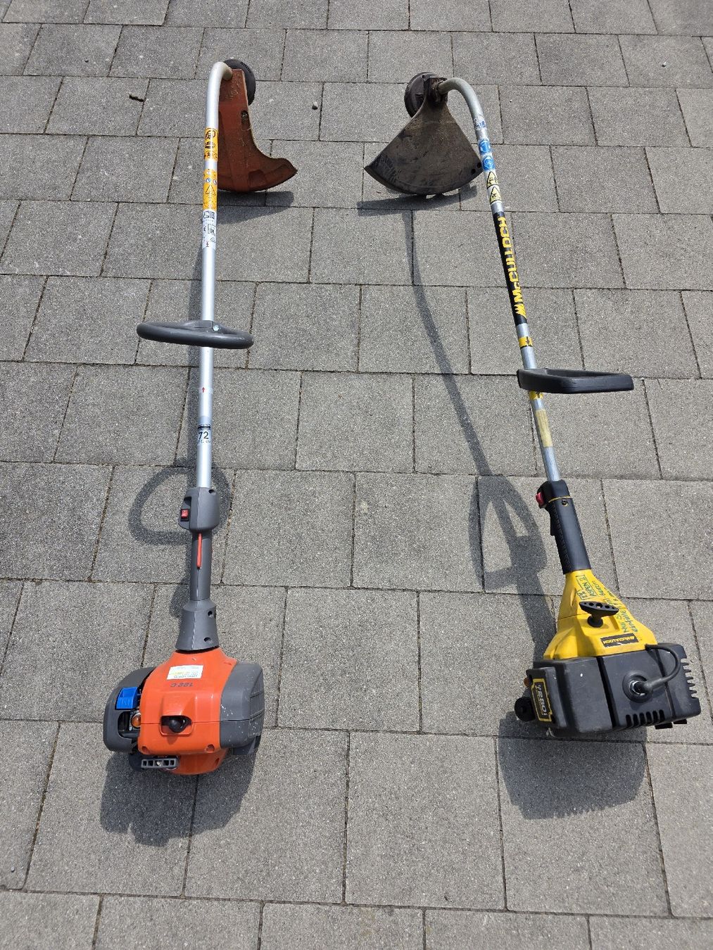 Jonsered Tondeuses à gazon: 2 Benzin-Rasenmäher und Trimmer – D'occasion à Zug par mei_b8p2 5