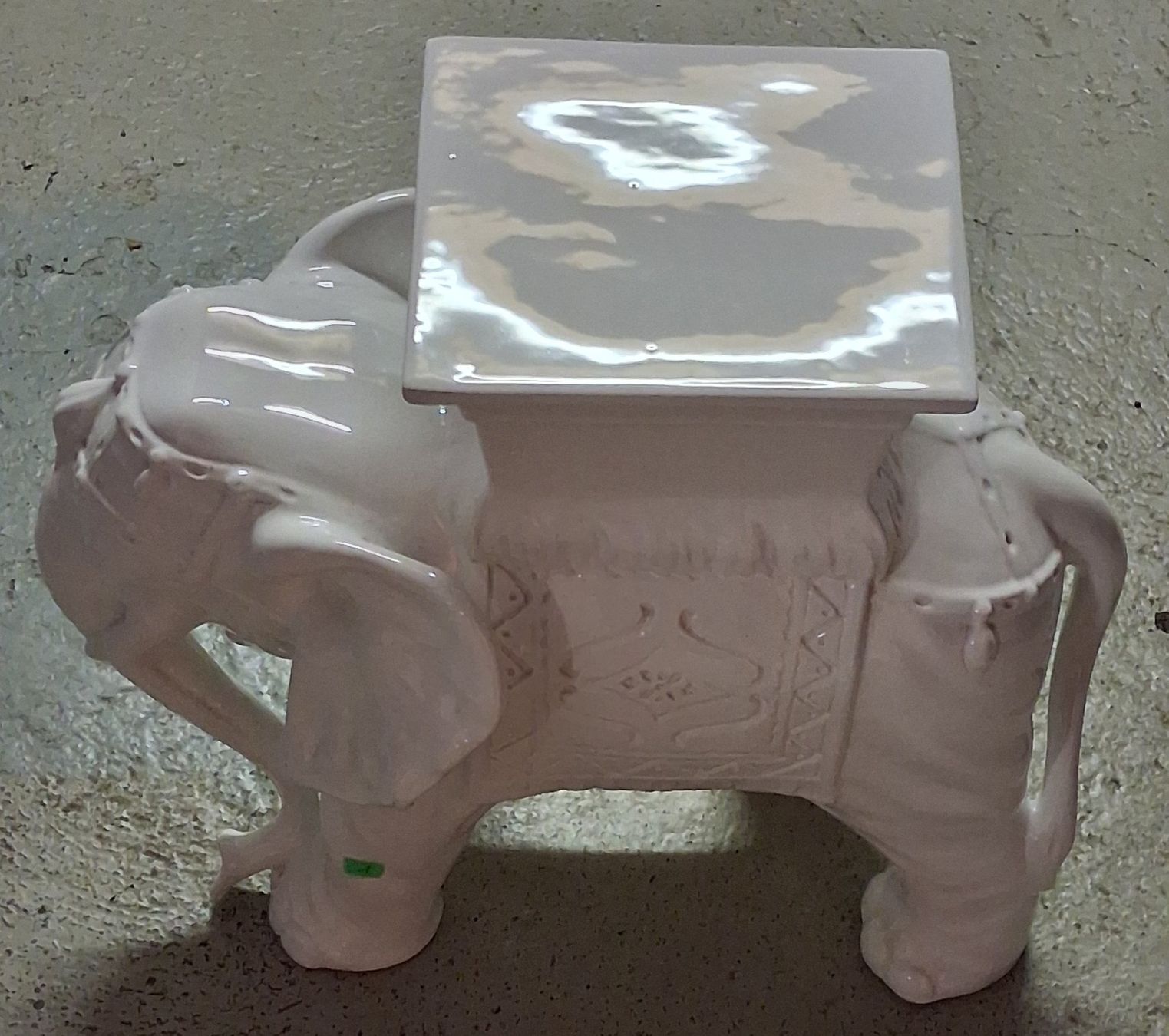 Figurines: Keramik Elefant / Elefantenfigur aus Keramik – D'occasion à Tägerig par rob_psv5