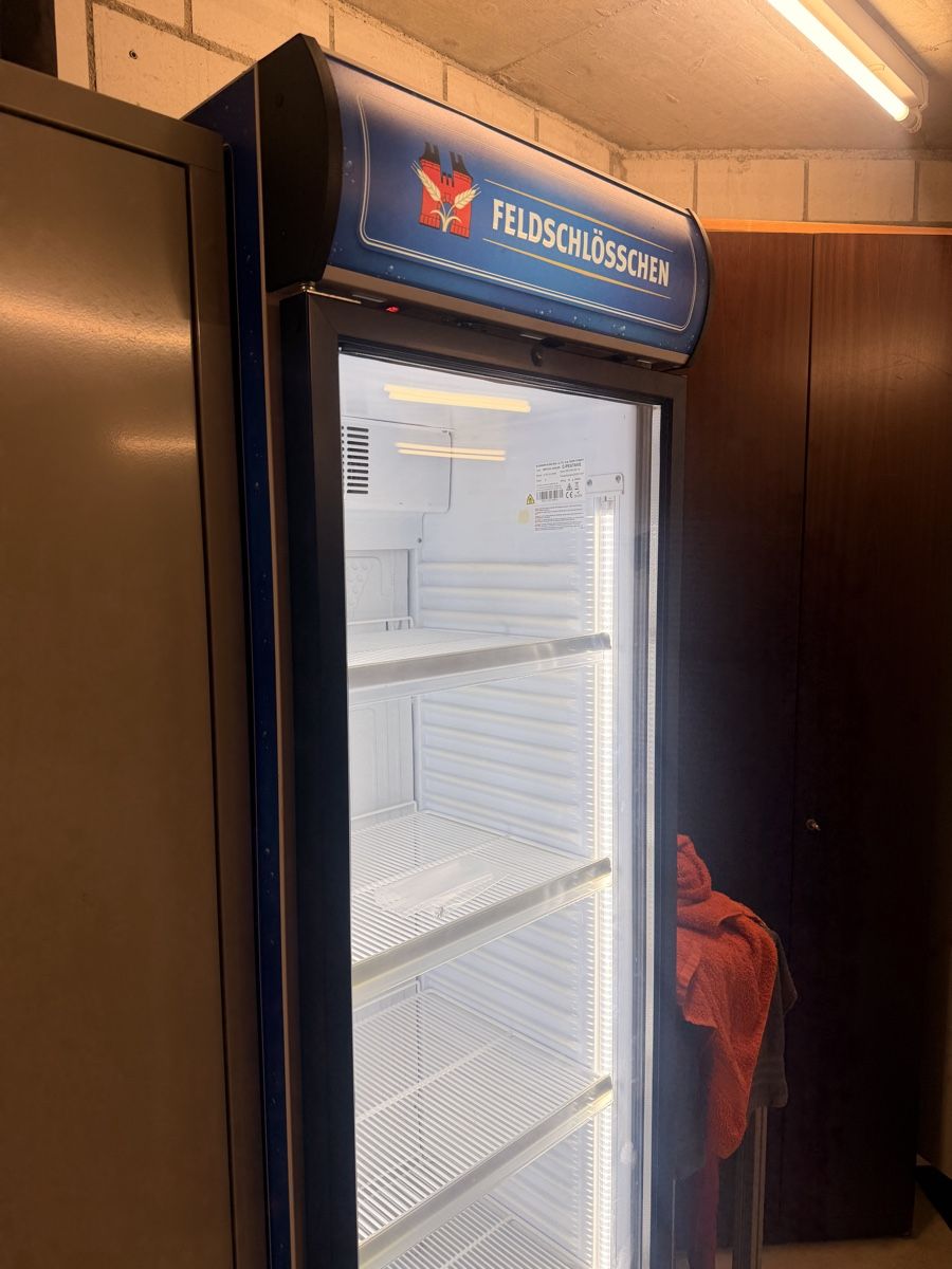 Feldschlösschen Frigoriferi: Kühlschrank Feldschlösschen – Usato da Embrach venduto da ebe_ymf2 2