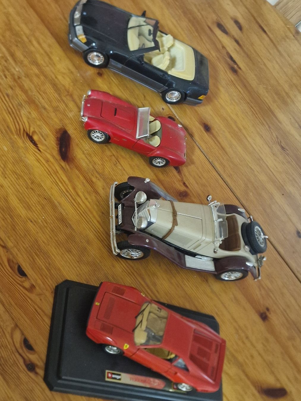 Bburago Modellini d'auto: modellautos convult 4 – Usato da Herzogenbuchsee venduto da ioa_zcm6 9