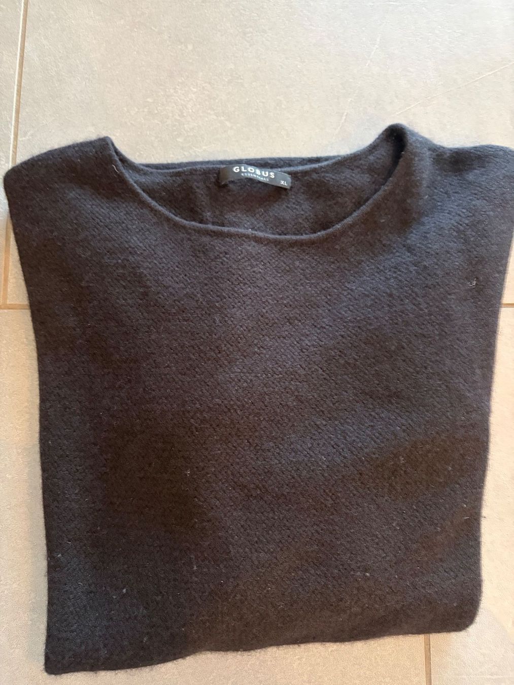 Globus Maglioni & Felpe: Globus Essentials Kaschmir Pullover schwarz – Usato da Dielsdorf venduto da Anthony111