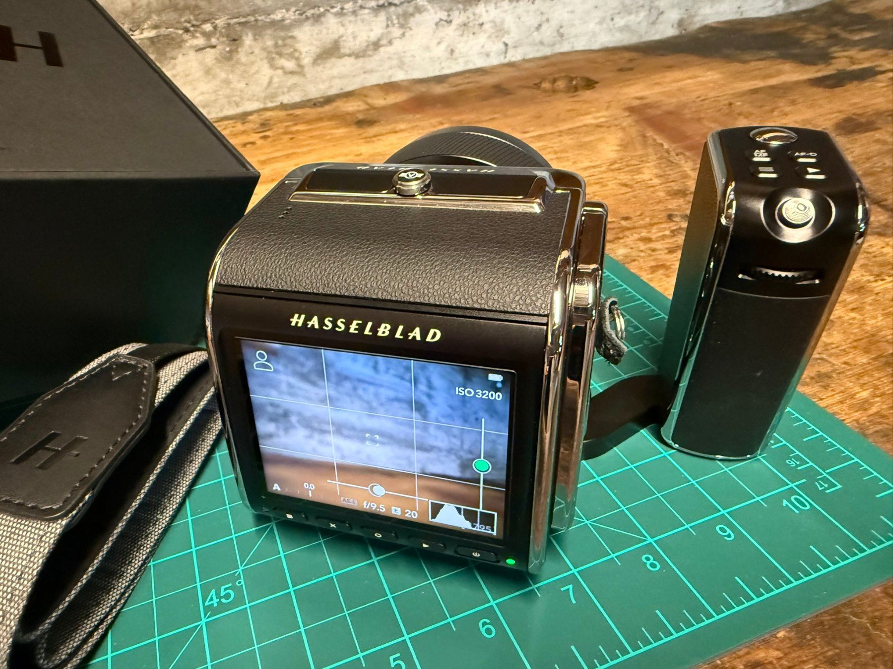 Hasselblad Appareil photo: Hasselblad 907X & CFV 100C mit 907X Control Grip – Neuf (Voir description) à Prêles par rs4b07