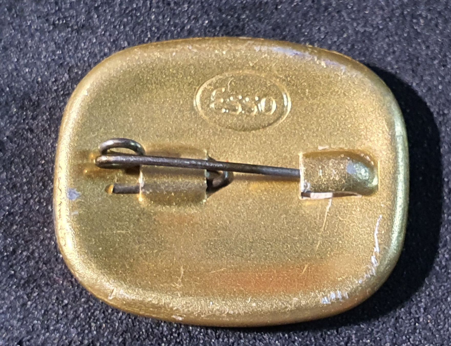 Esso Placchette & Badge: GG024 - Brosche ESSO Tiger – Usato da Reinach BL venduto da Boston-Verkauf 1