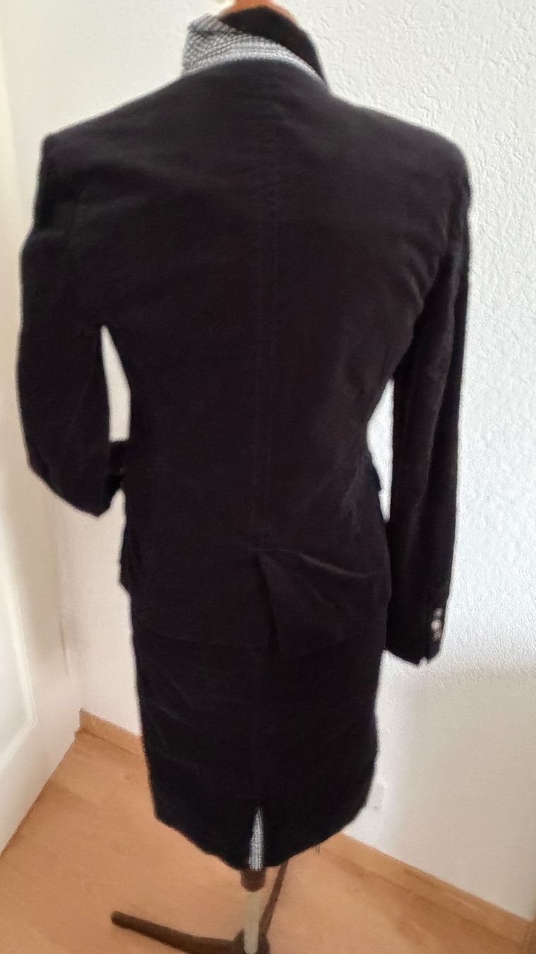 Costumi: Damen Kostüm samt 36 – Usato da Liestal venduto da Goldart 1