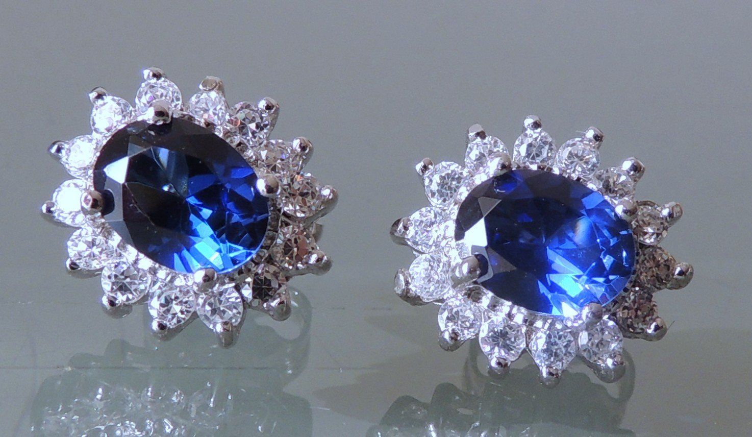 Boucles d'oreille: Goha Silber 925 Ohrstecker synthetischer Saphir – D'occasion à Waldenburg par schaller707