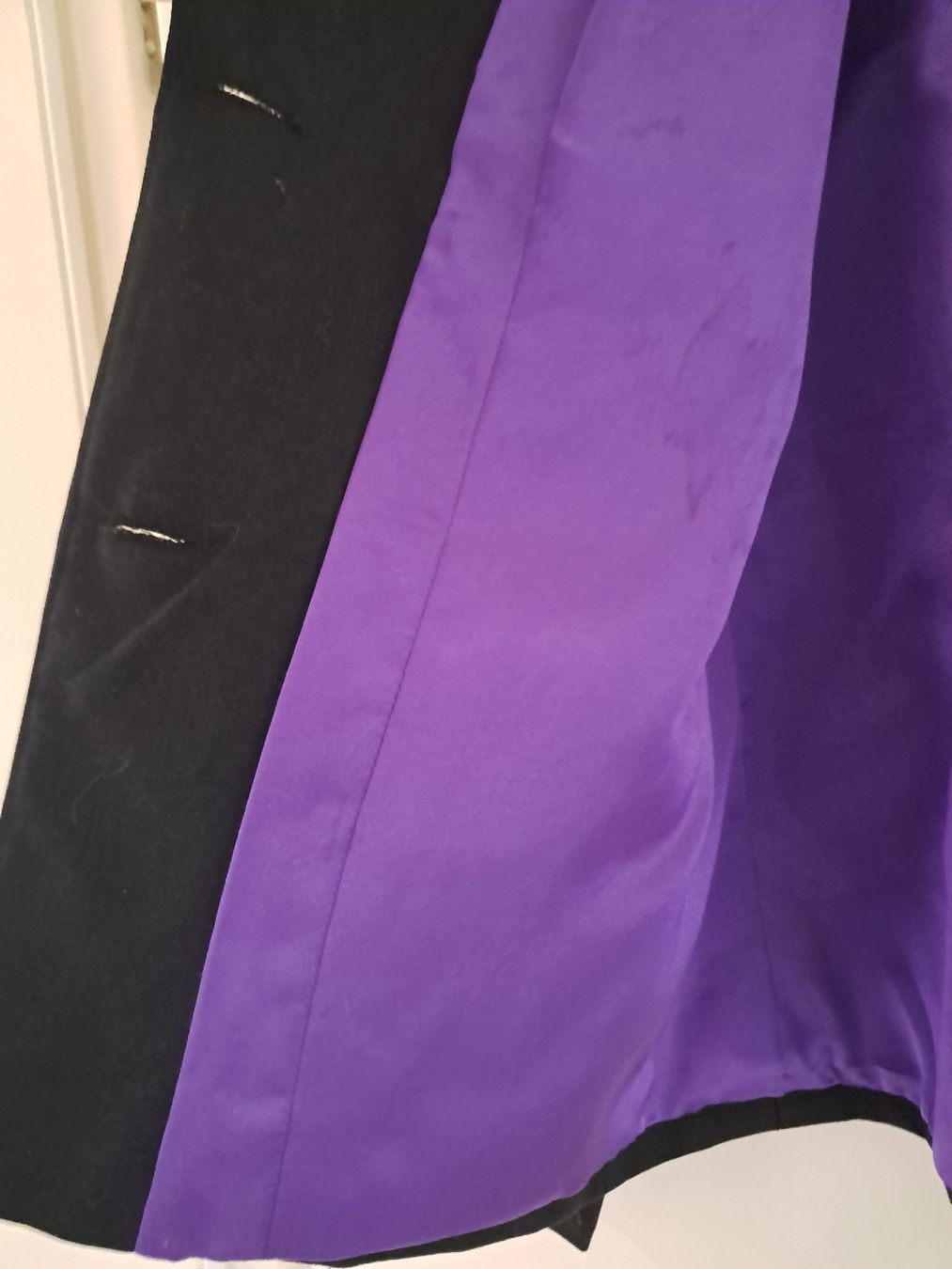 Giacche: Blazer noir chic à doublure violette—taille 38  – Nuovo (secondo la descrizione) da Aubonne venduto da erinrose 2