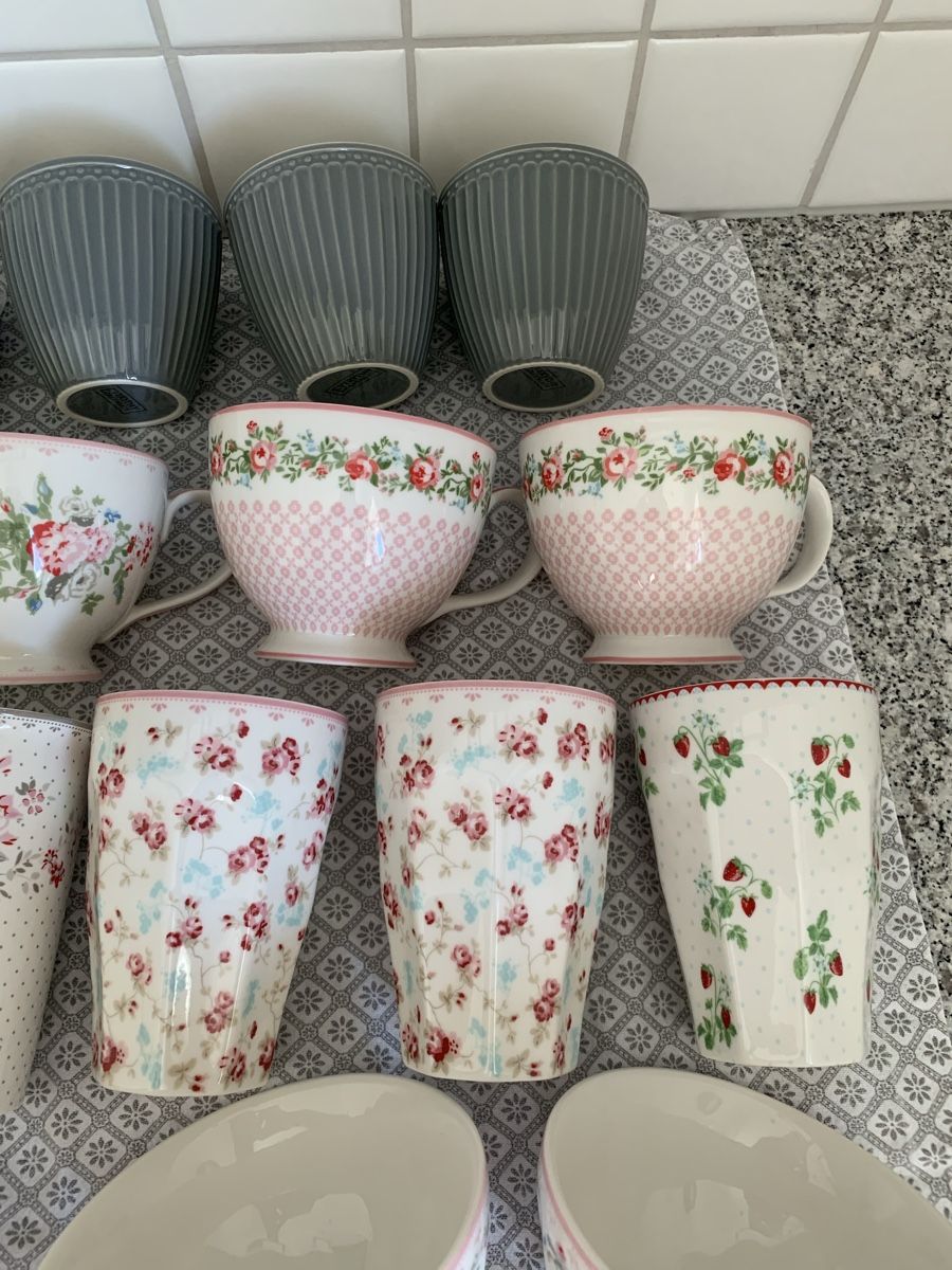 Greengate Set di piatti: Grosse Greengate Sammlung Tassen, Cups Schalen usw. – Usato da Ellikon an der Thur venduto da Bali1999 6