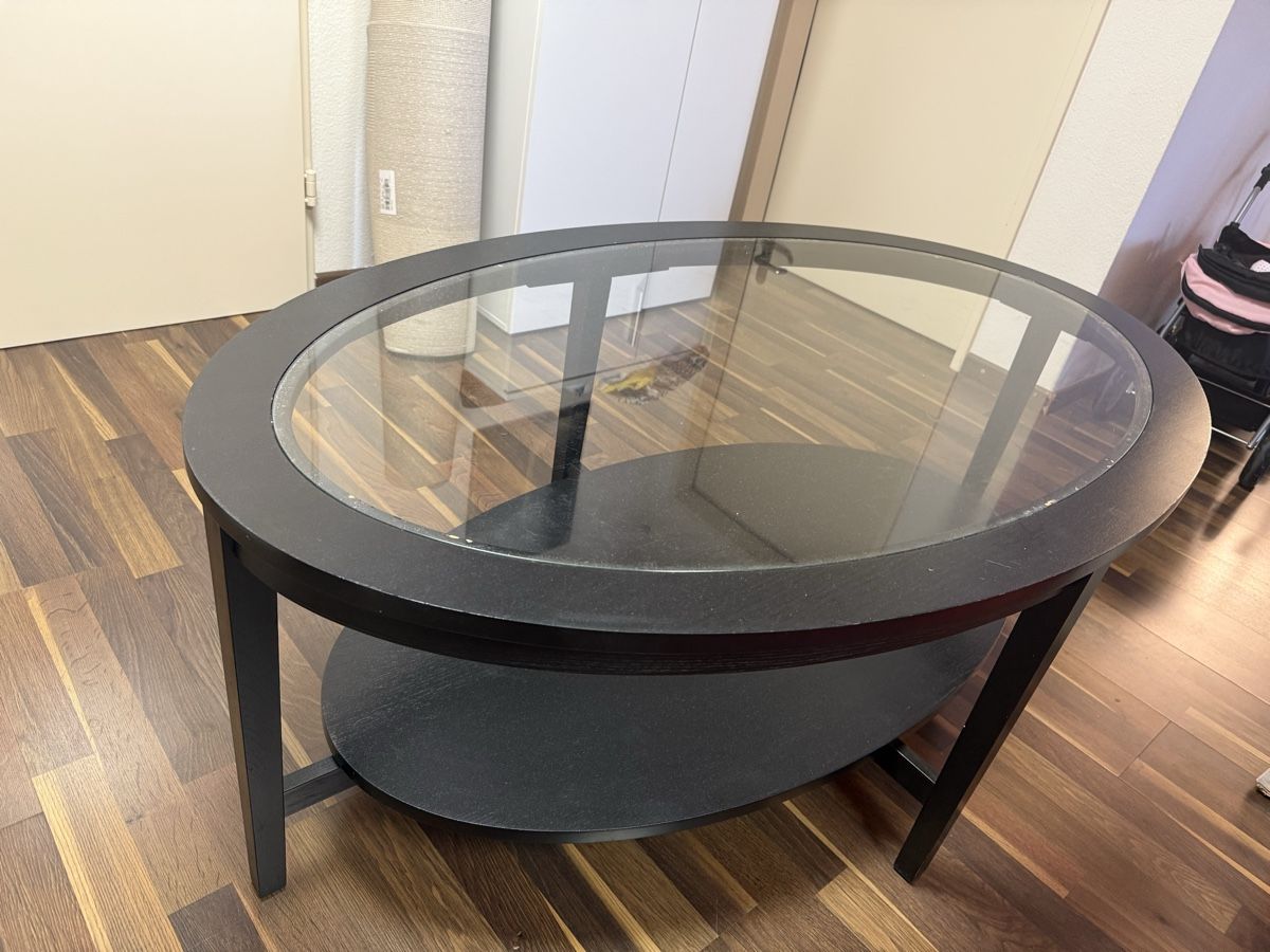 Tavoli: Tisch – Usato da Adliswil venduto da dus_pbz8