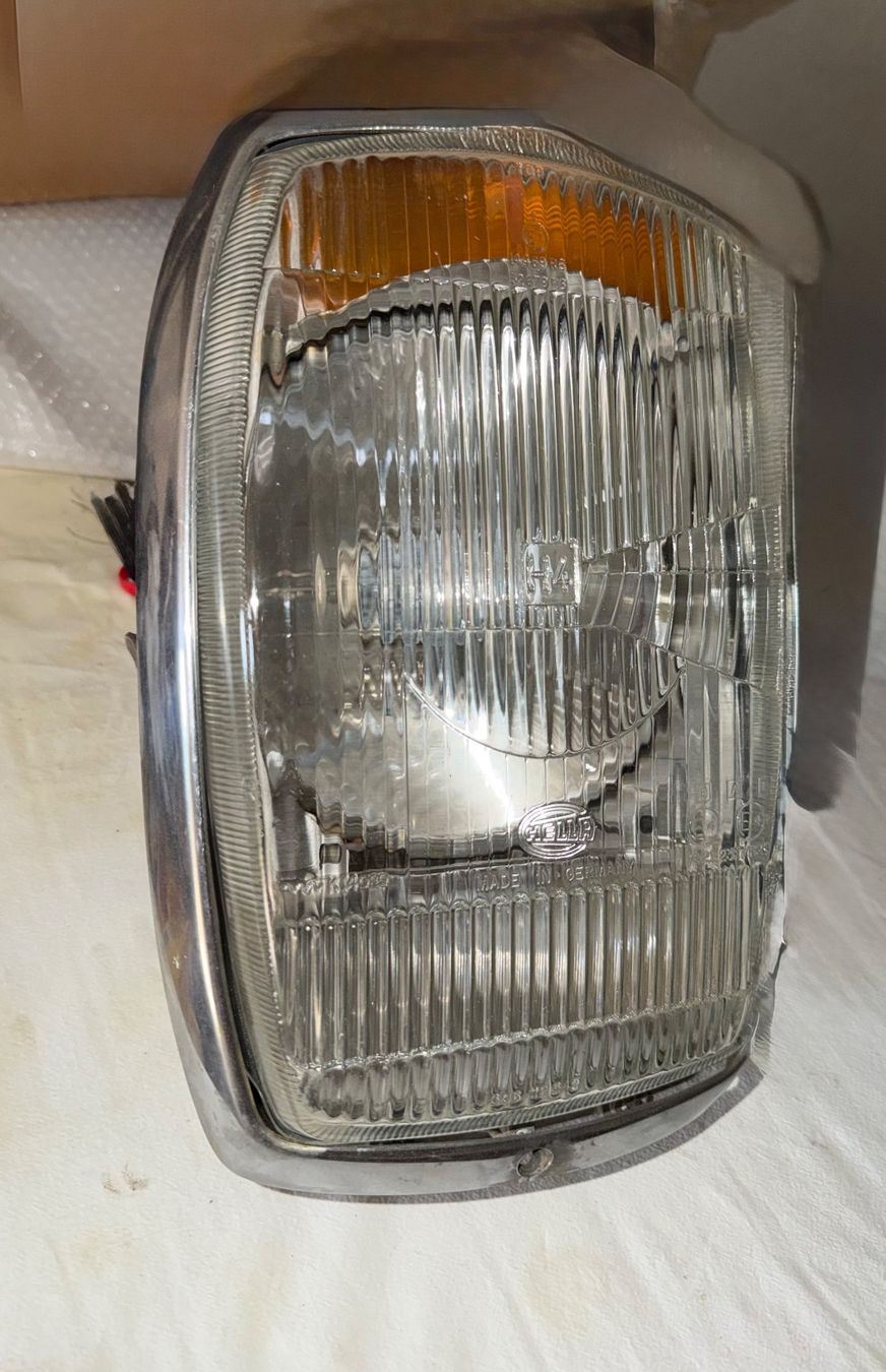 Mercedes-Benz Fari: Scheinwerfer links Hella gute Zustand – Usato da Luzern venduto da Basa73