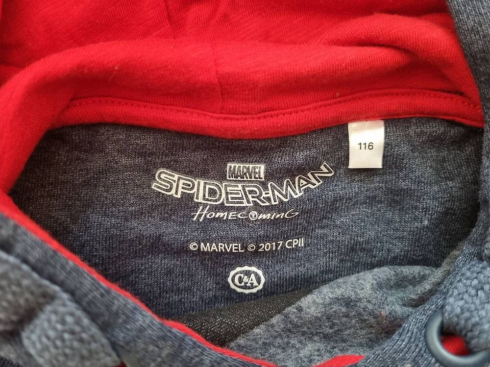 Maglioni & Felpe: Pullover Spiderman Wende-Pailletten Gr. 116 – Usato da Schlieren venduto da Rosemie 2