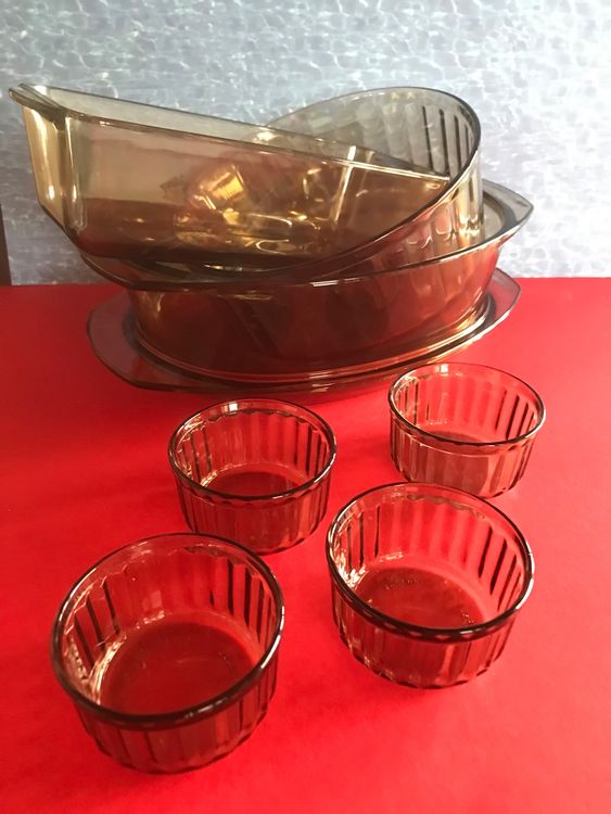 Moule Ou Saladier Vintage Arcopal - Damier Rouge Et Blanc - Années 70 - France