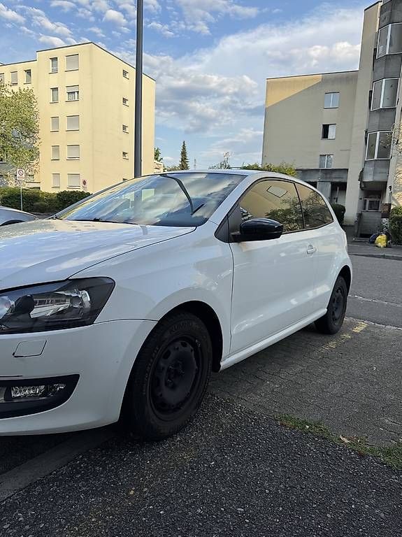 Automobili: VW Polo – Usato da Pratteln venduto da Izabela._.