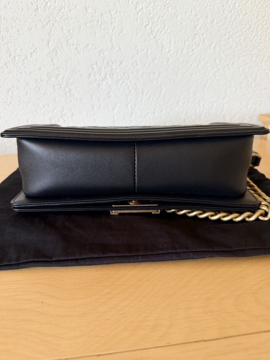 Chanel Sacs femmes: Chanel Boy Bag Medium  schwarzes Kaviarleder – D'occasion à Biberen par Miamo_xx 3