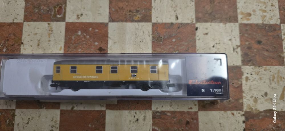 Boîte De 8 Conteneurs Electrotren 0135 Pour Train Miniature - Échelle N - Neuf