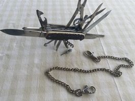Sackmesser VICTORINOX  15 teilig  Horngriff  mit Etui