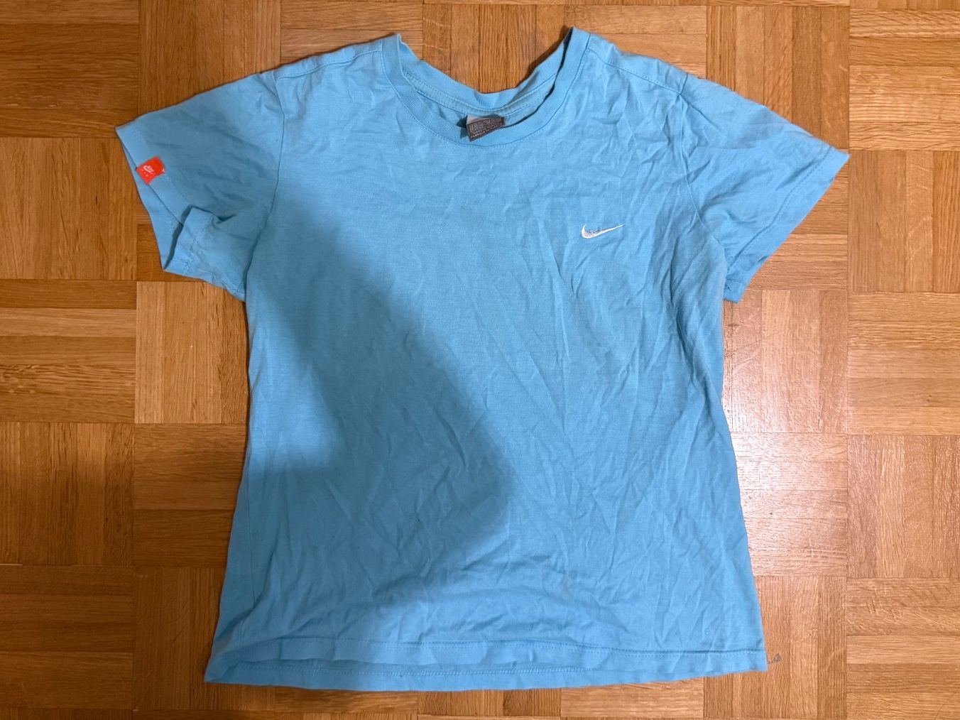 Nike T-Shirts: Nike shirt – Gebraucht aus Dübendorf von sof_y5dt