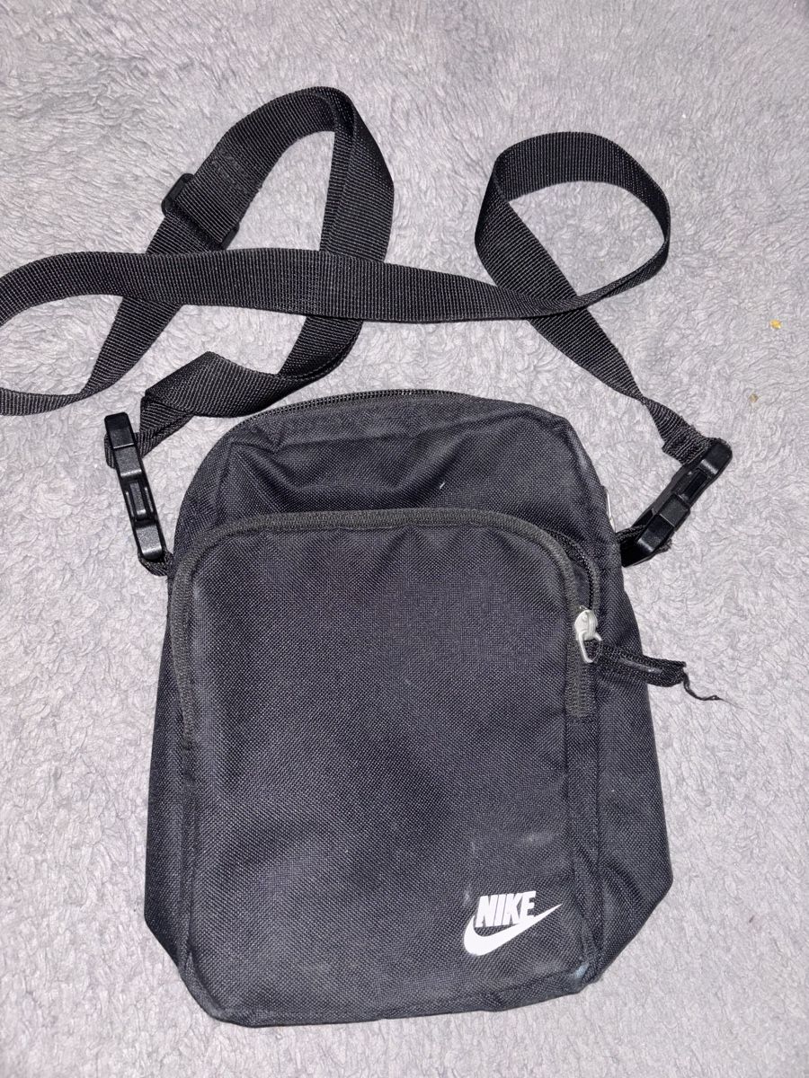 Nike Borse: Nike Bauchtasche – Nuovo (secondo la descrizione) da Zürich venduto da infoDSSWISS