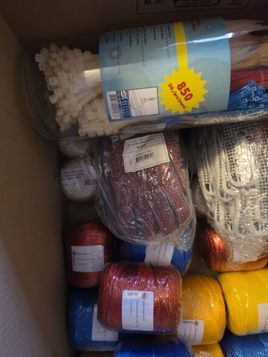Kit bricolage: Garten-Set: Handschuhe, Schnur, Kabelbinder, Neu, Top! – Nuovo (secondo la descrizione) da Zürich venduto da Onebox 4