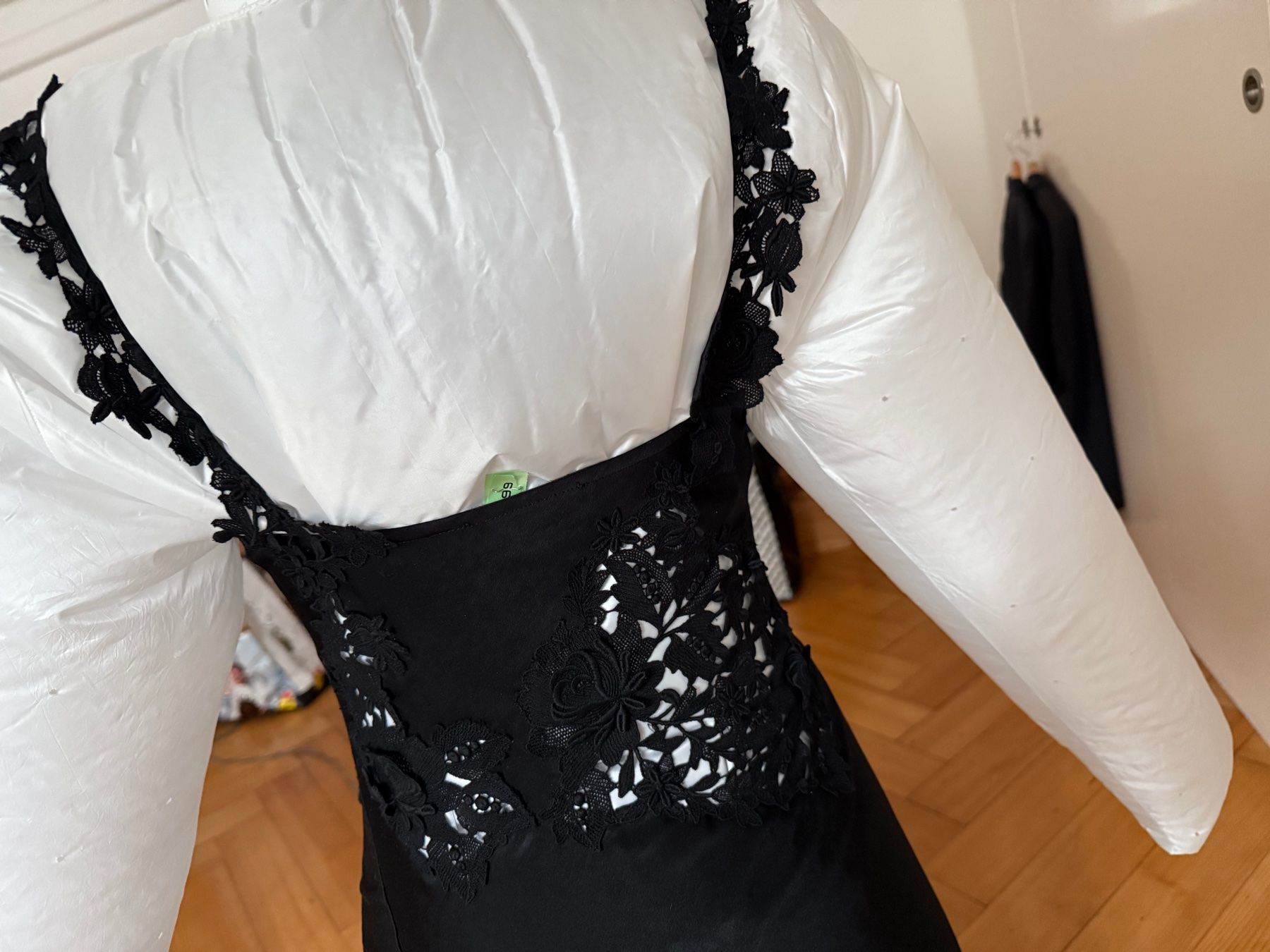 Vestiti: raffiniertes schwarzes Abendkleid mit Spitze, Gr. 36 – Usato da Zürich venduto da leo0105 3