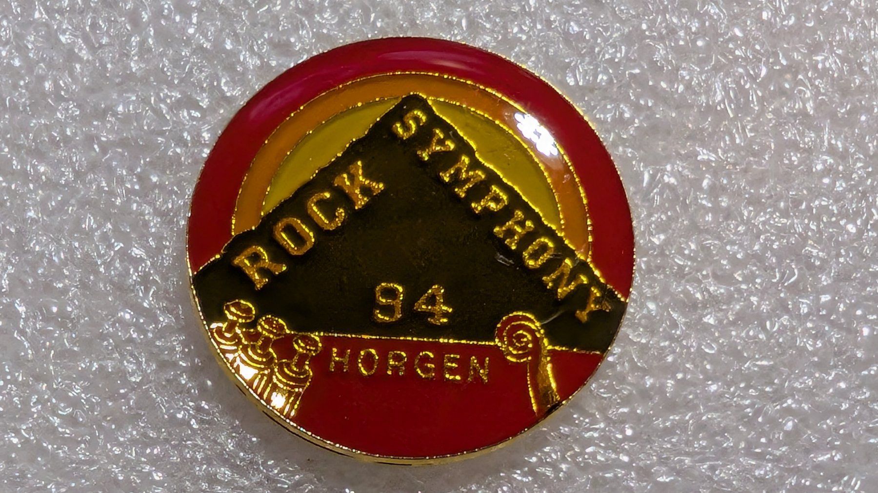 Placchette & Badge: Ansteckpin 272: Rock Symphony – Usato da Oppligen venduto da Pin-Fall-Shop