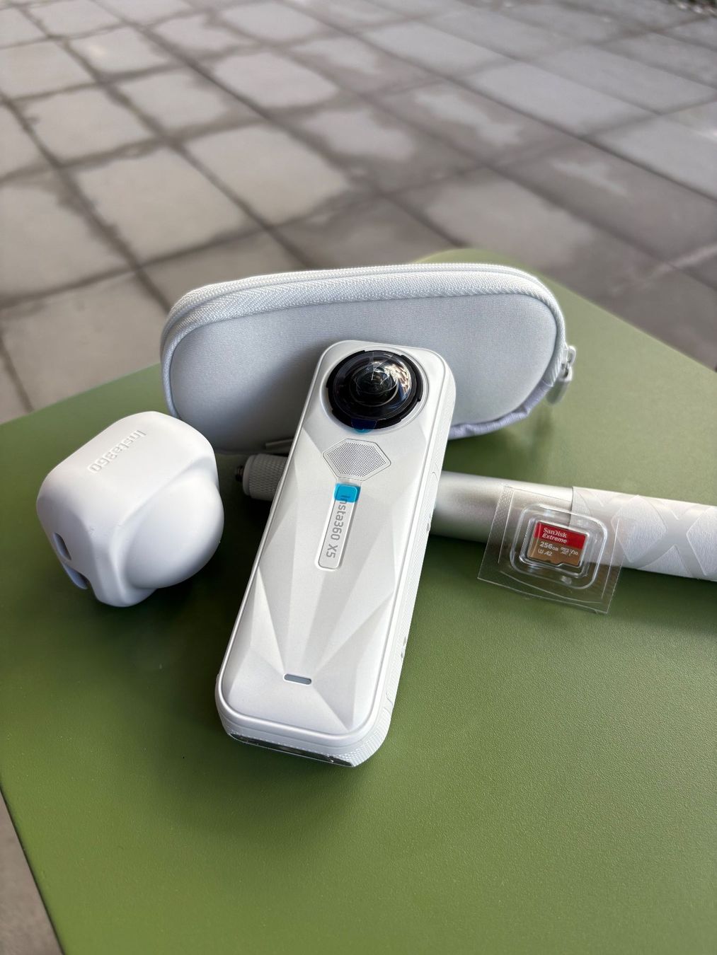 Insta360 Action Cam: Insta 360 X5- NEW – Nuovo e nell'imballaggio originale da Zürich venduto da grace_li