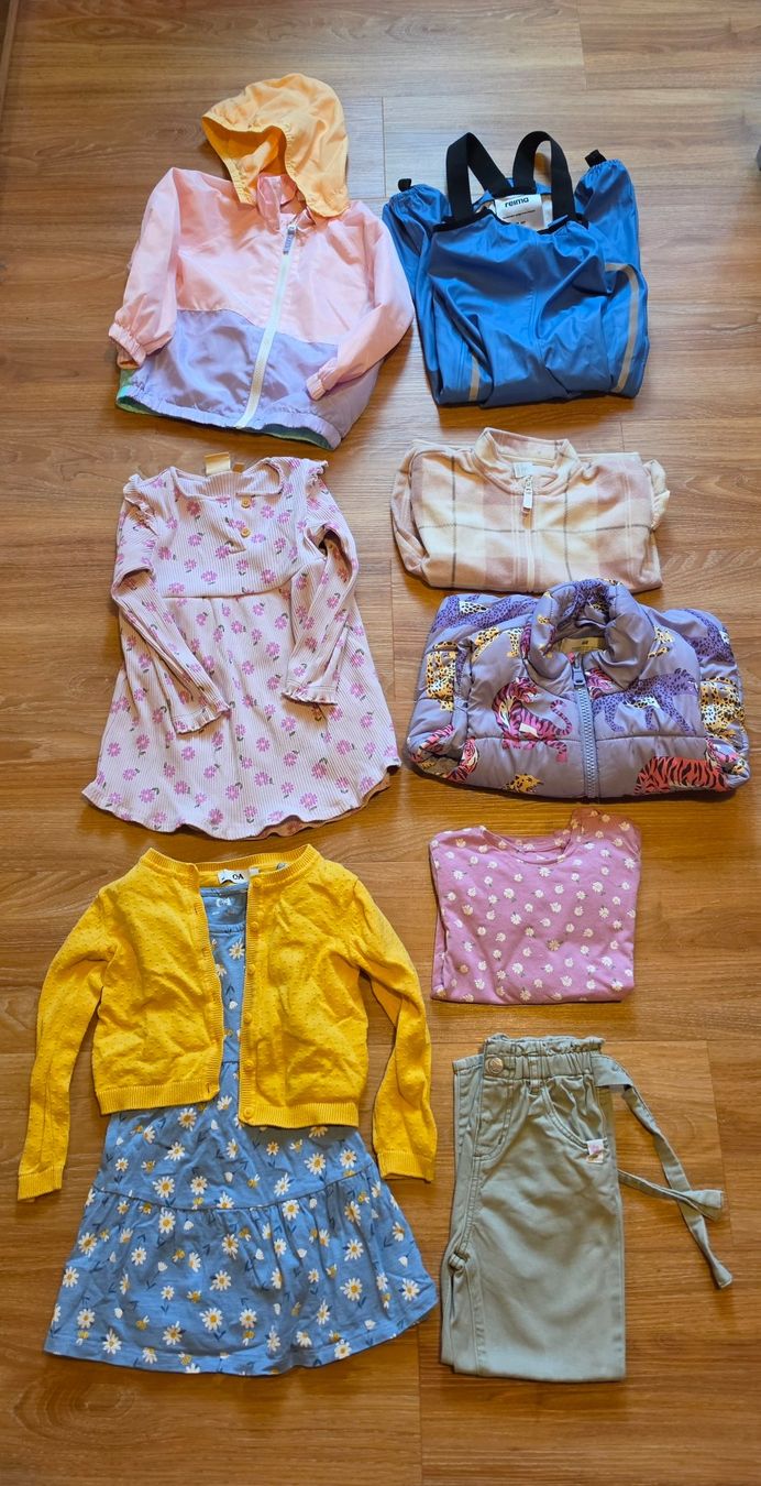 Ensembles coordonnés: Kleiderpacket Mädchen, Gr. 98 – D'occasion à Hundwil par and_ymz9