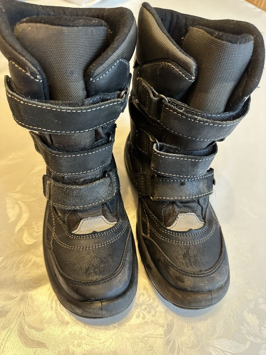 Schuhe für Jungen: Bottes de neige Cortina pointure 36 – Gebraucht aus Marly von Kouli 1