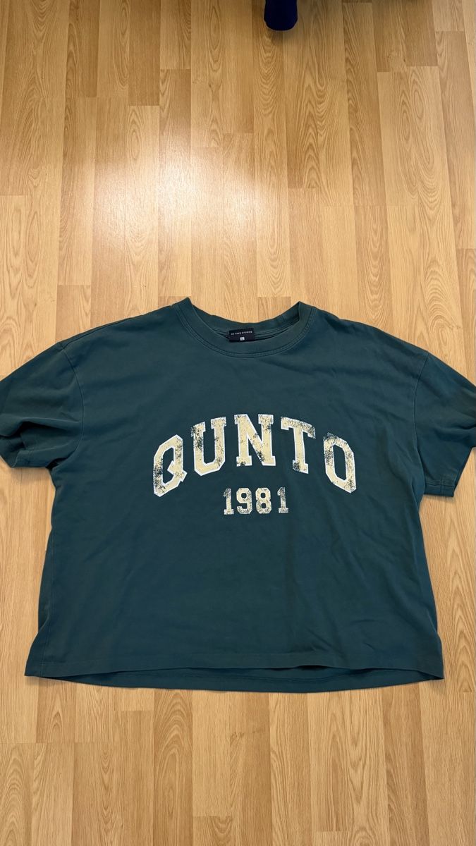T-Shirts: Qunto T-Shirt – Neu (gemäss Beschreibung) aus Lengnau AG von Liirim